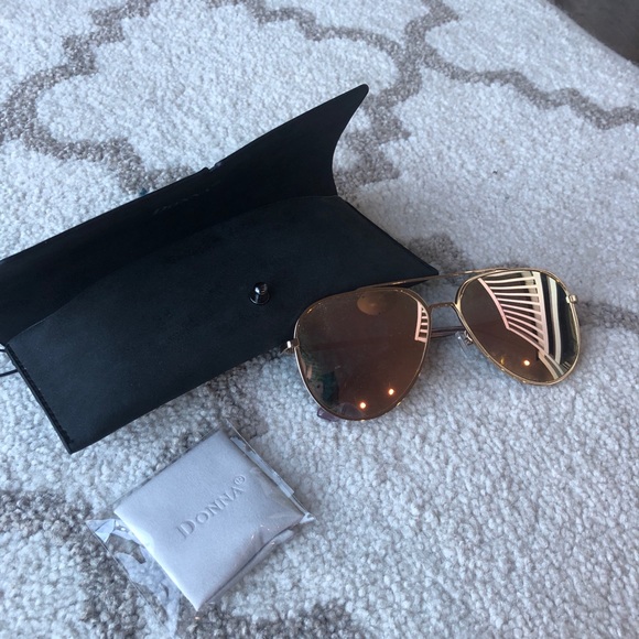 Donna Accessories - **3/$30** Donna rose gold aviators case and cloth